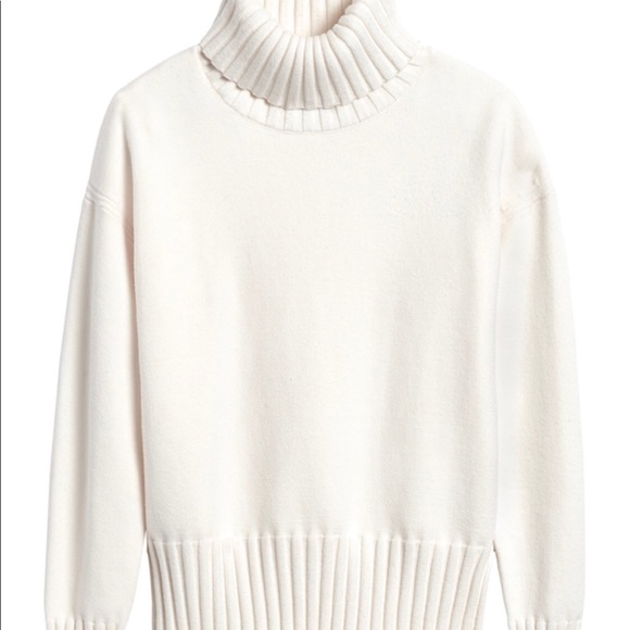 Banana republic white chunky turtleneck sweater